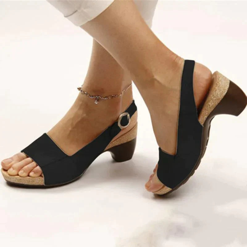 Felicia | Somriga sandaler: Enkel stil