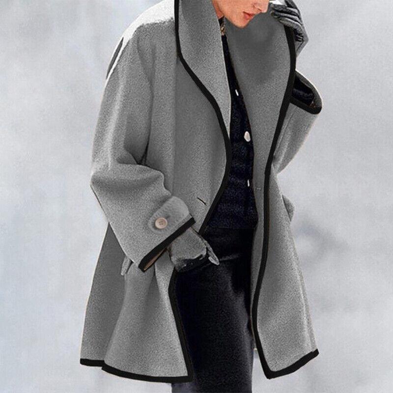 Elena | Elegant damkappa med knappar och modern skärning