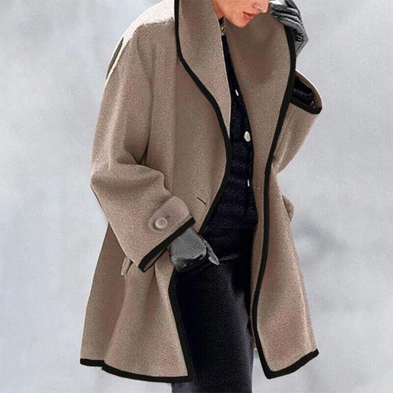 Elena | Elegant damkappa med knappar och modern skärning