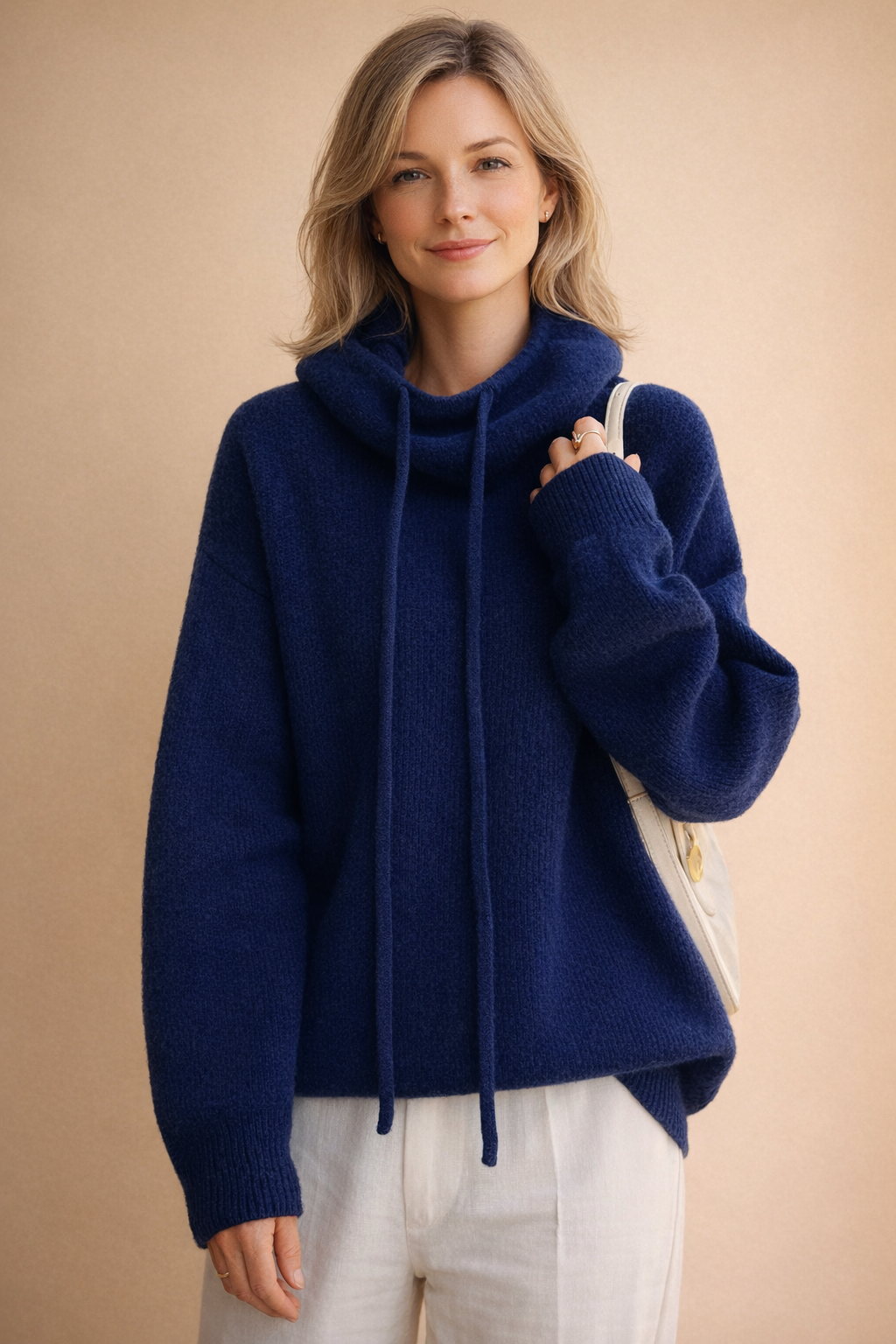 Francine | Mysig damhoodie i mjuk stickning för behaglig värme